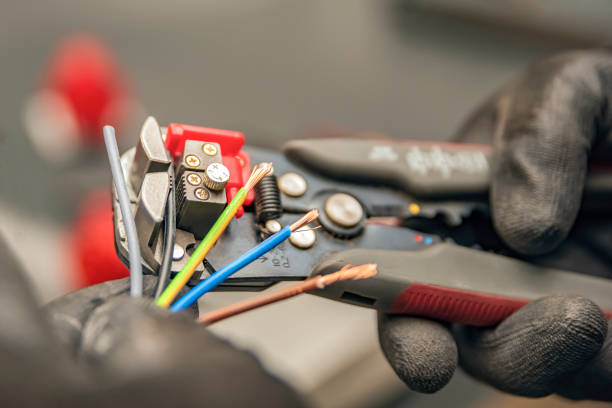 Best Circuit Breaker Repair  in Pontiac, MI